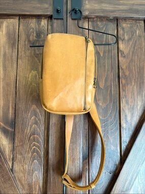 Minimal Leather Crossbody Sling Bag in Tan